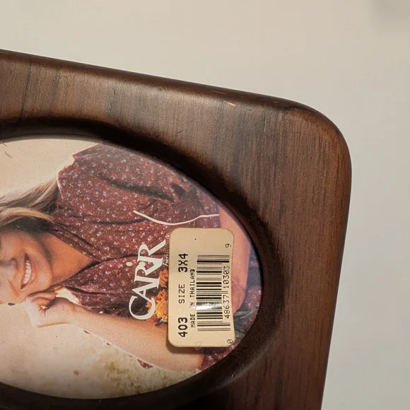 Classic Brown Wooden Photo Frame - Picture 3 of 4